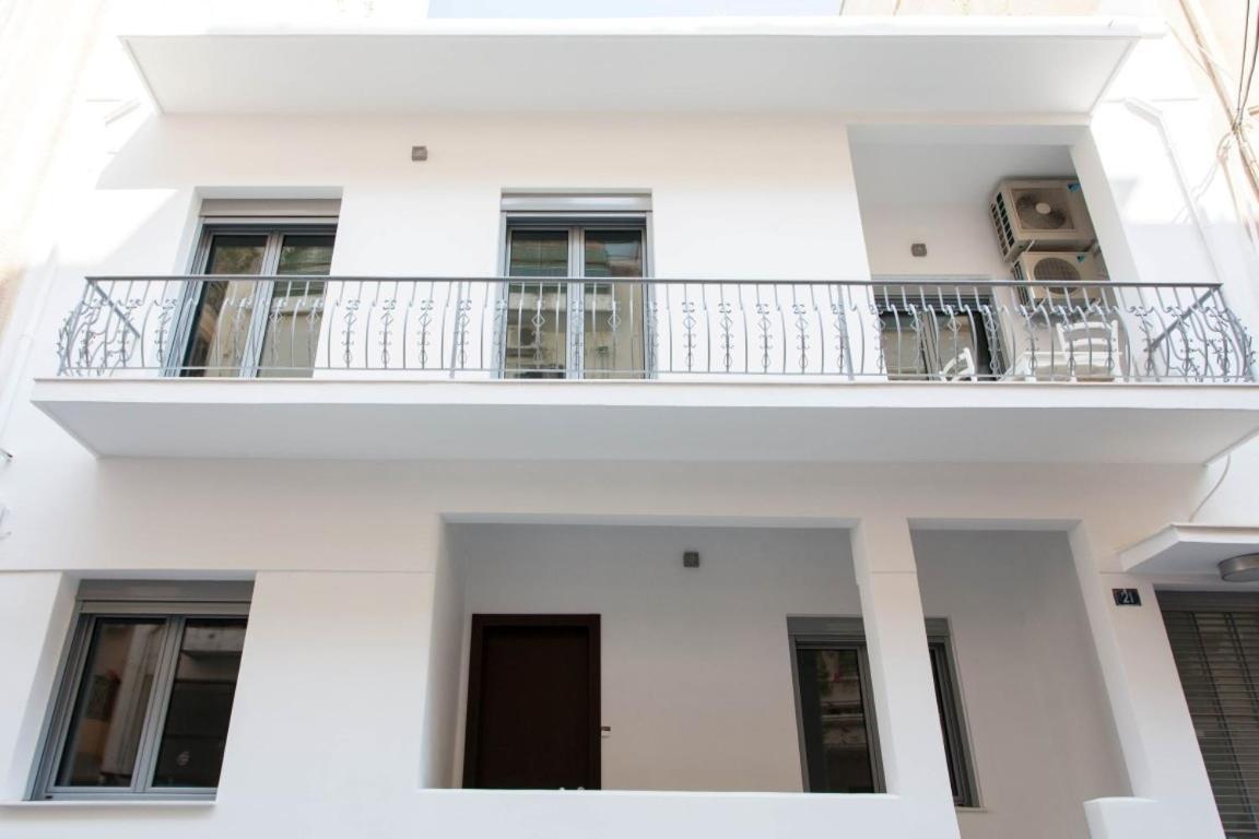 Renovated 5 Bdr House Near Acropolis - New Beds, Terrace & Green Yard Atene Esterno foto