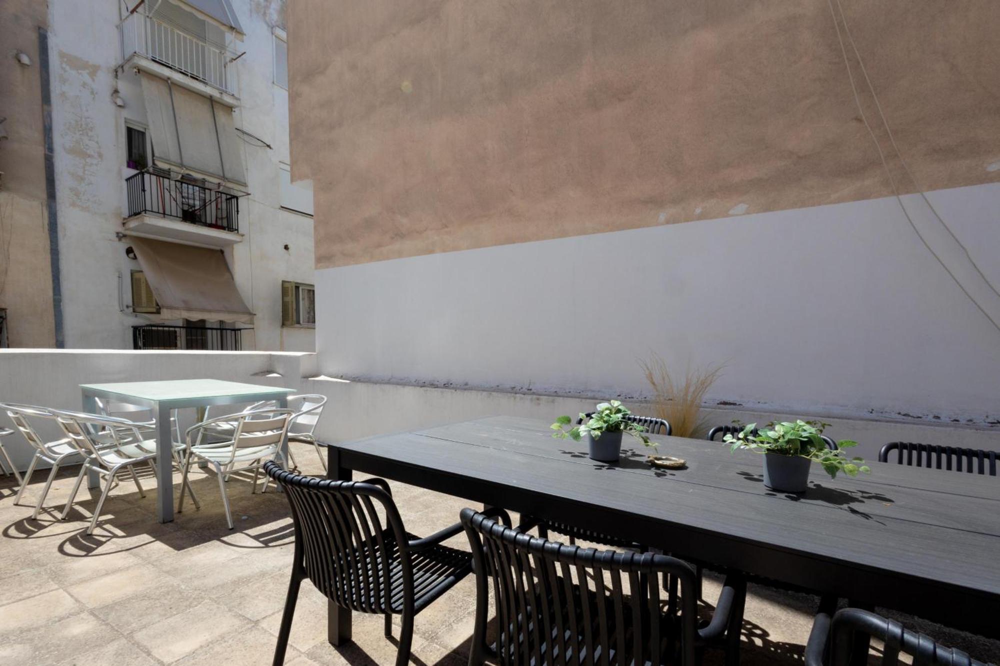 Renovated 5 Bdr House Near Acropolis - New Beds, Terrace & Green Yard Atene Esterno foto