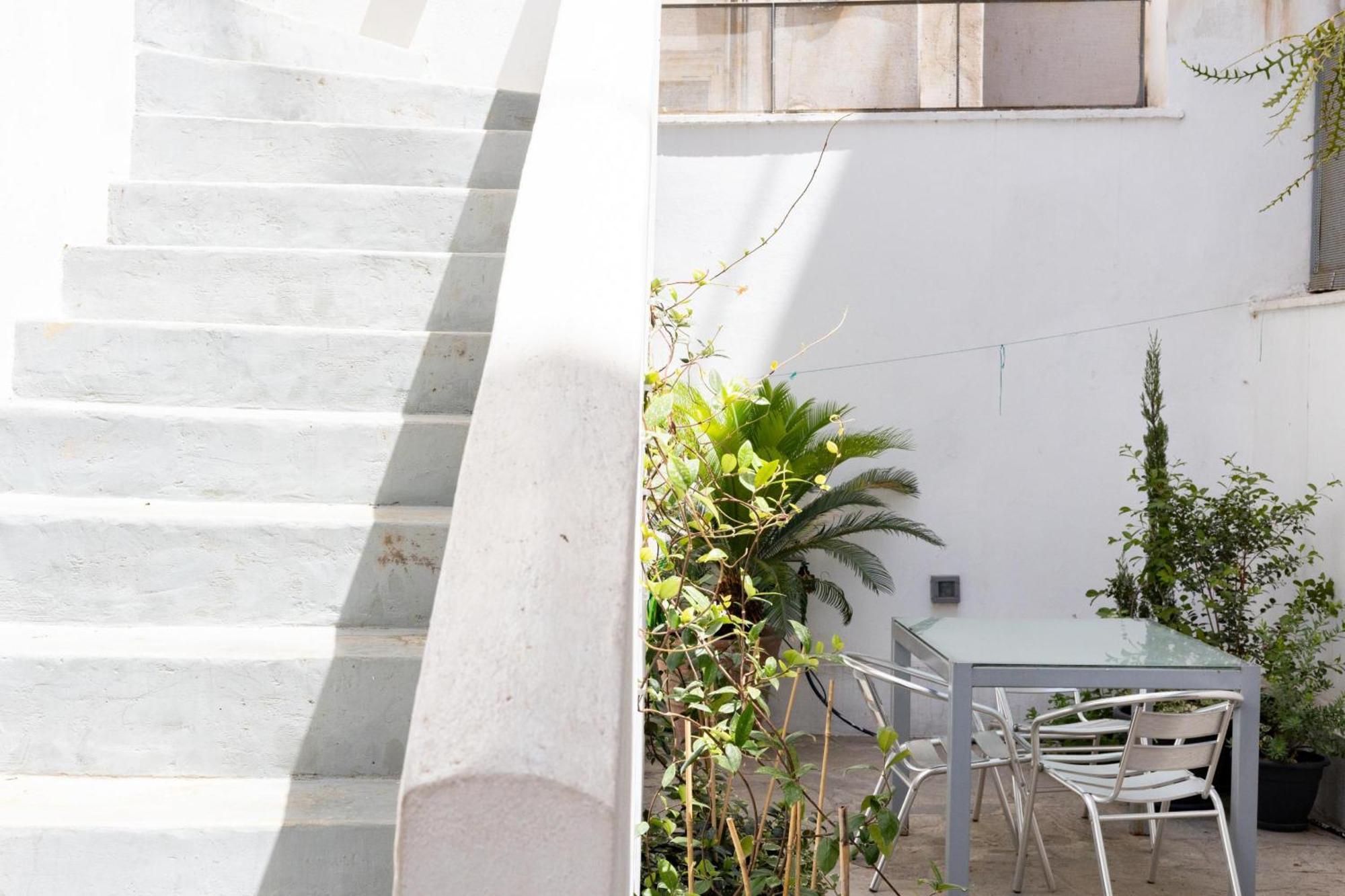 Renovated 5 Bdr House Near Acropolis - New Beds, Terrace & Green Yard Atene Esterno foto