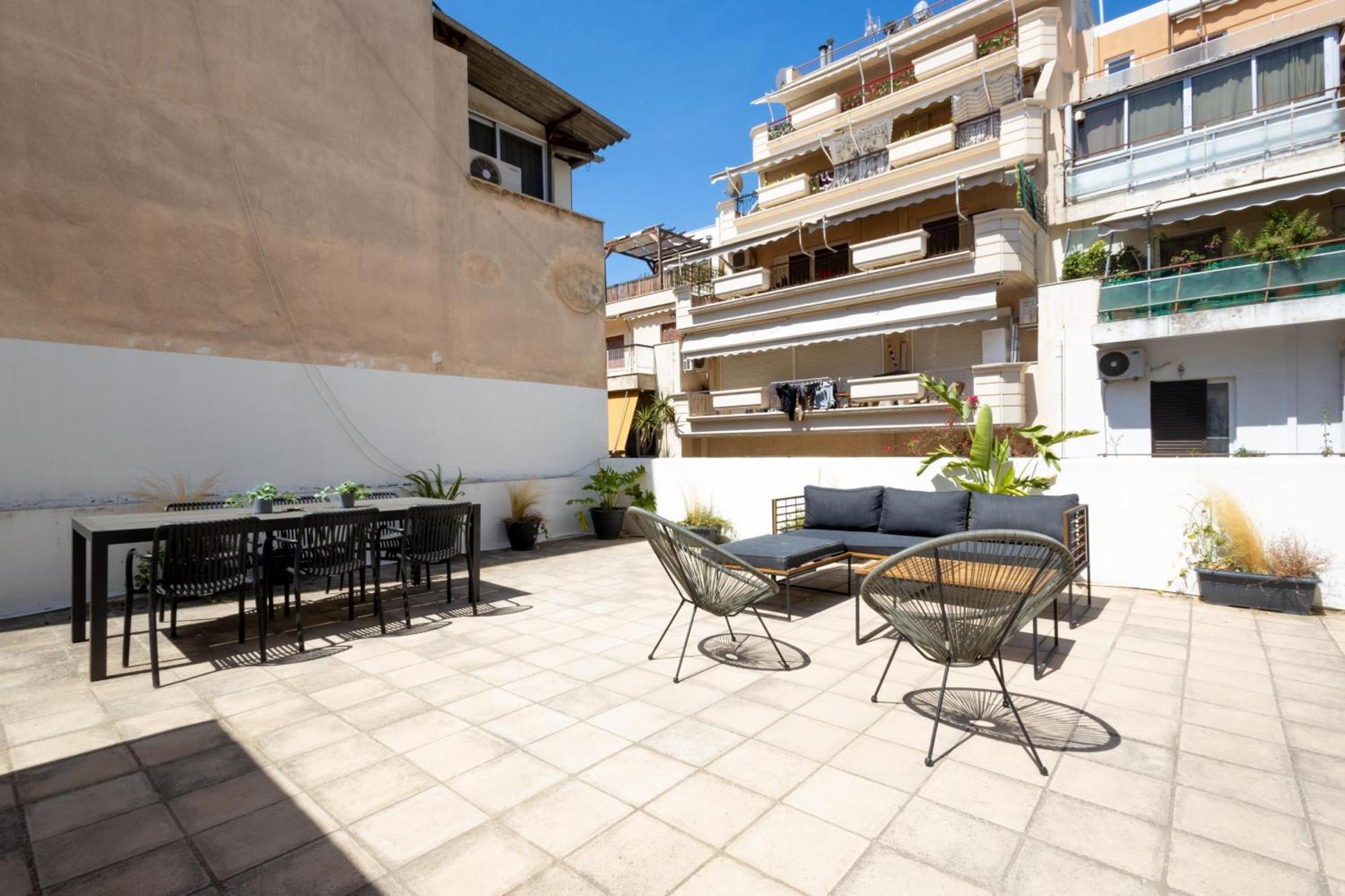 Renovated 5 Bdr House Near Acropolis - New Beds, Terrace & Green Yard Atene Esterno foto