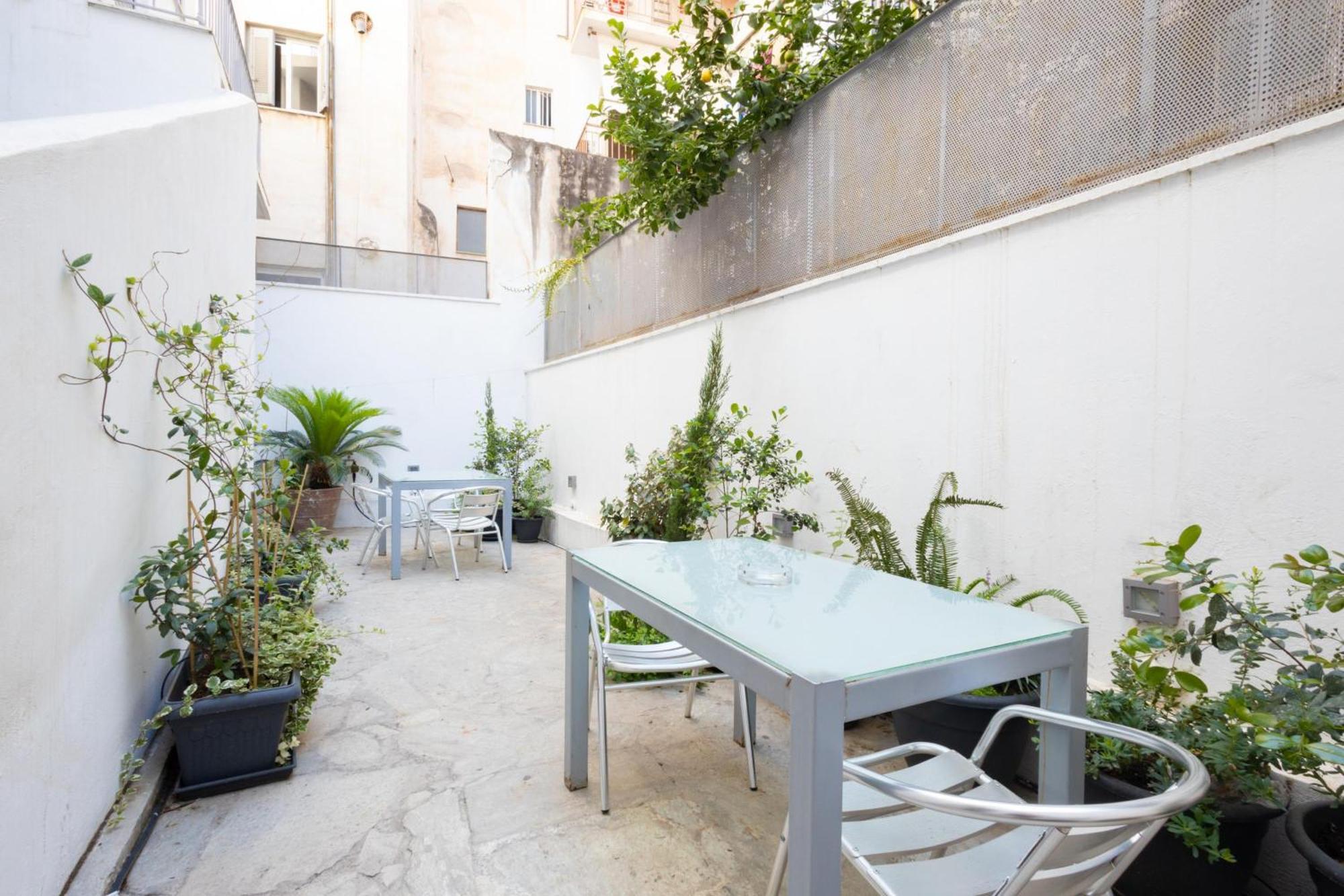 Renovated 5 Bdr House Near Acropolis - New Beds, Terrace & Green Yard Atene Esterno foto