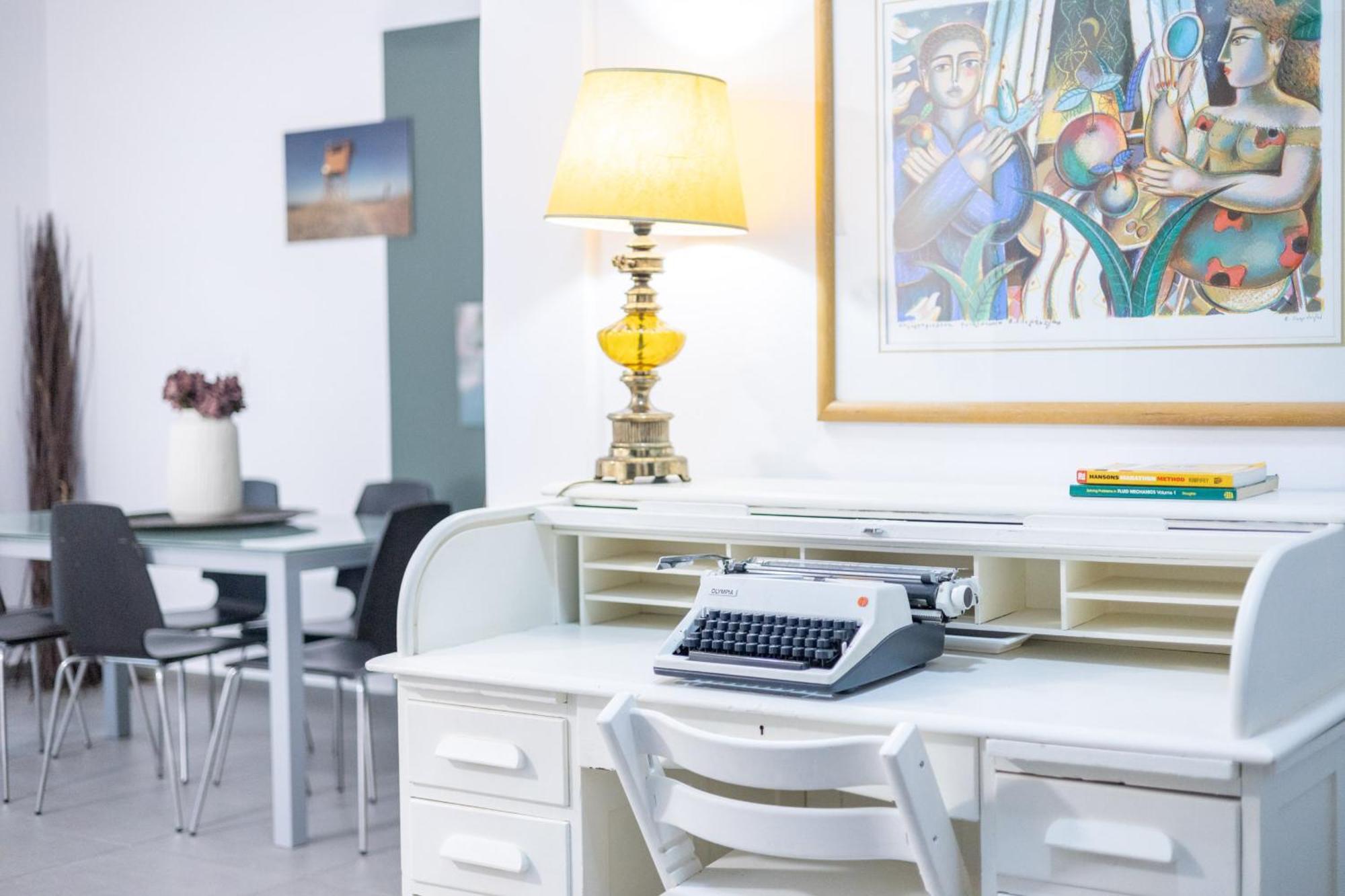 Renovated 5 Bdr House Near Acropolis - New Beds, Terrace & Green Yard Atene Esterno foto