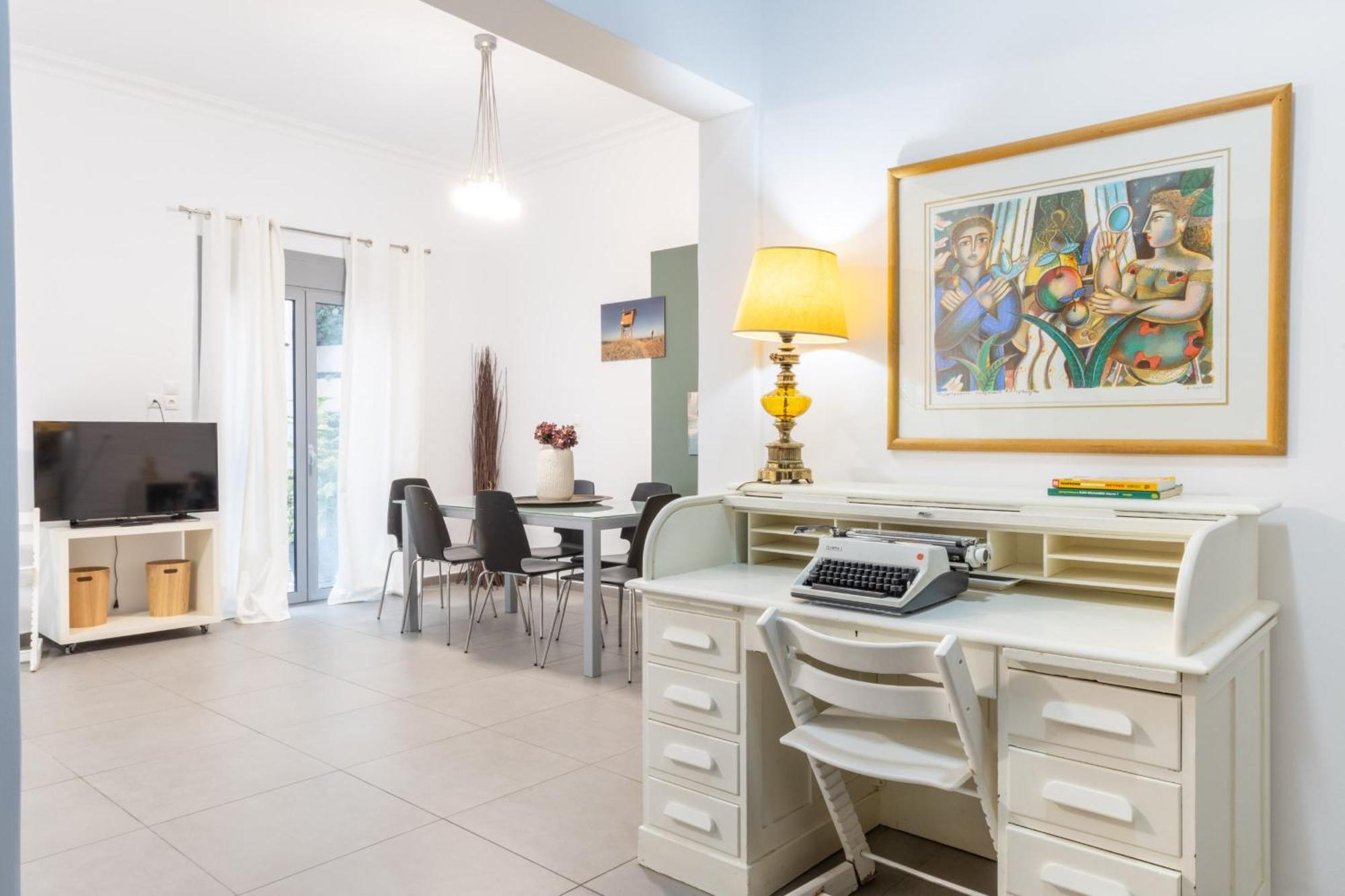 Renovated 5 Bdr House Near Acropolis - New Beds, Terrace & Green Yard Atene Esterno foto