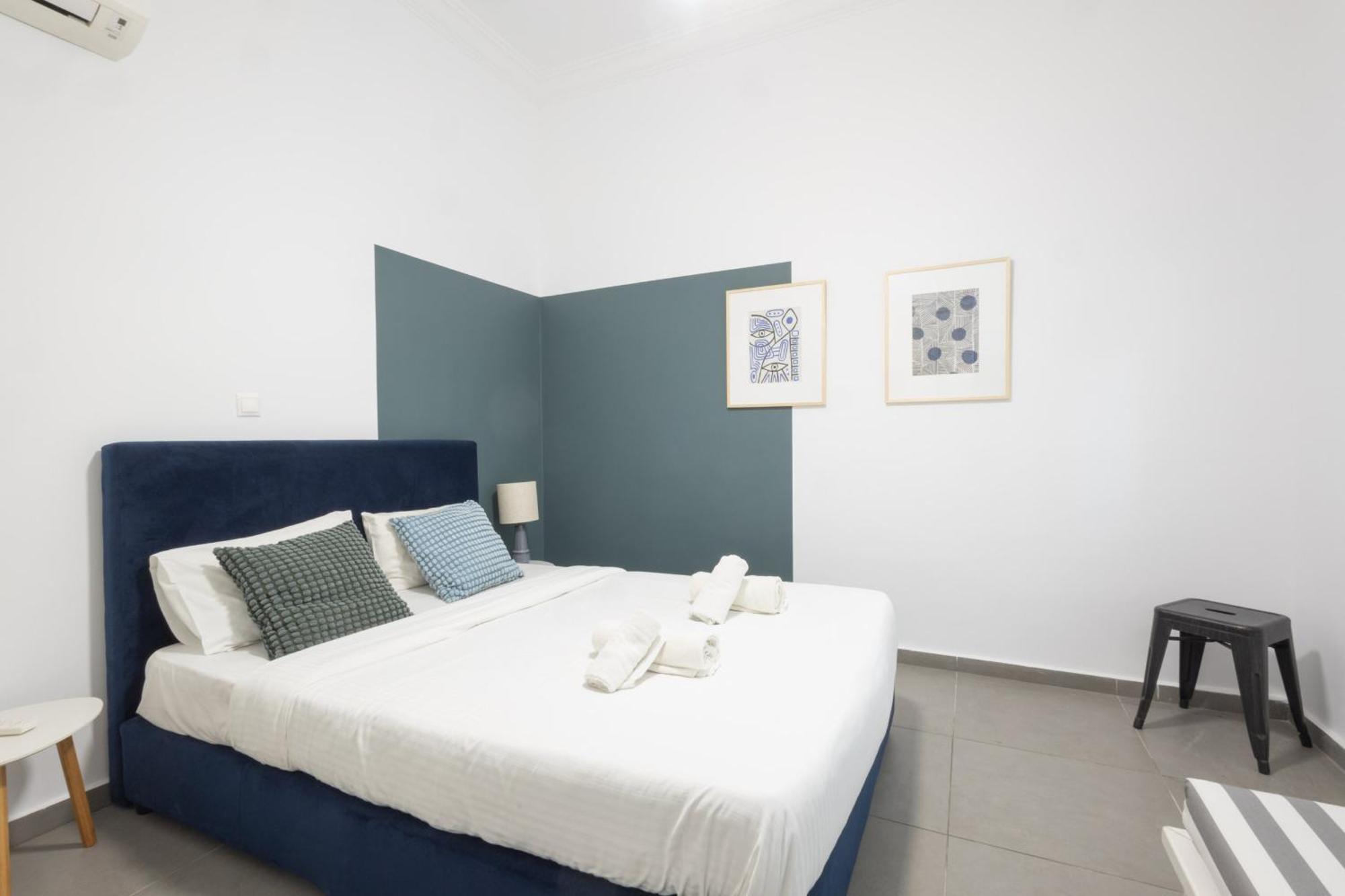 Renovated 5 Bdr House Near Acropolis - New Beds, Terrace & Green Yard Atene Esterno foto